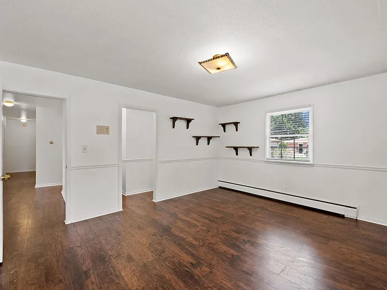 905 W 6th Ave — Photo 32
