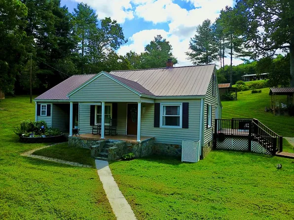 2618 Scenic Rd, Fries, VA 24330
