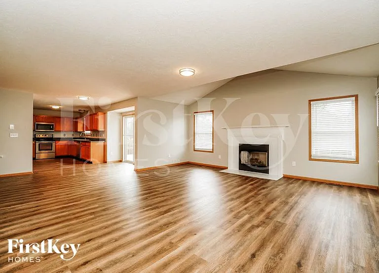 5435 Dietrich Ave — Photo 4