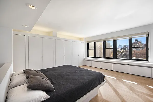 Sold by Buchbinder & Warren | media 17