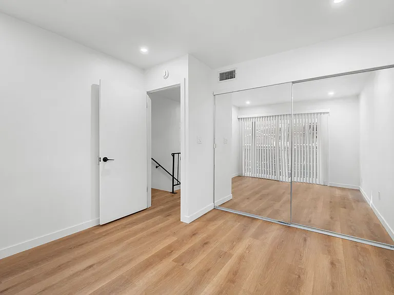 621 E Cedar Ave #A — Photo 14