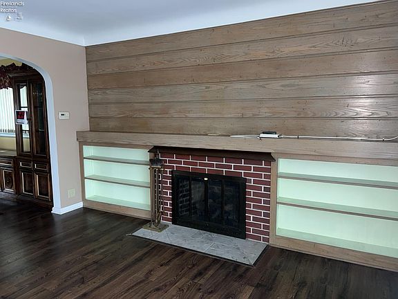 5th image of 1528 Birchard Ave