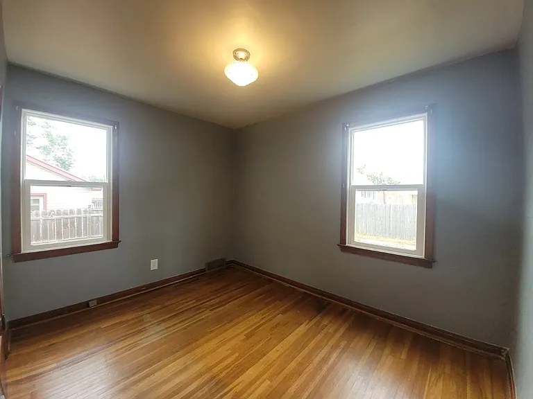 3115 E Seedling Mile Rd — Photo 8