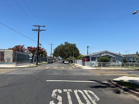 4th image of 10955-10959 McKinley Ave