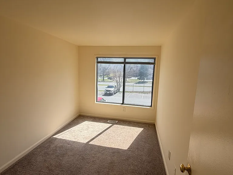 9709 Docena Dr — Photo 15