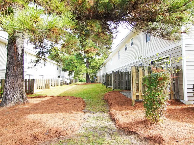 Lakewood Lodge — Photo 10