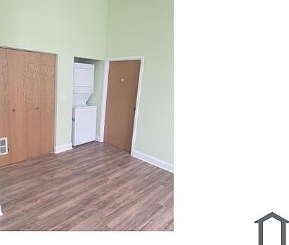 3rd image of 9117 S Commercial Ave #202