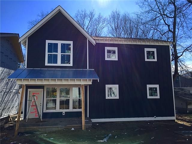 1st image of 503B Moore Ave
