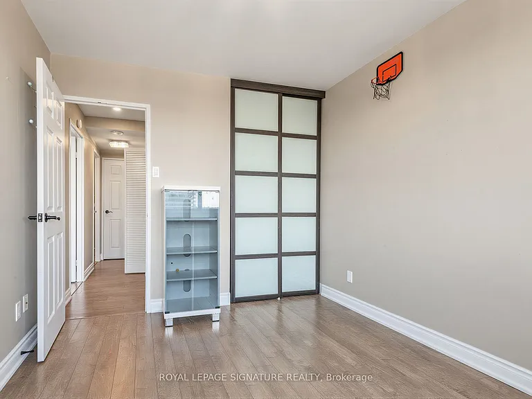 8111 Yonge St #1010 — Photo 22