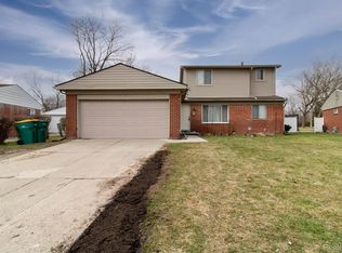 32154 Bruce St, Romulus, MI 48174