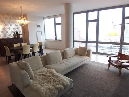 Sold by Sotheby's International Realty | media 19