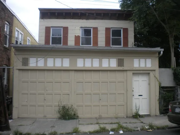 2 Ritters Ln, Yonkers, NY 10703