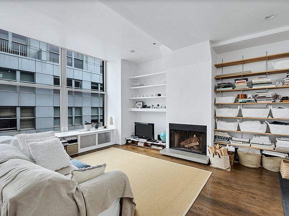 2nd image of 116 Wooster St #6A