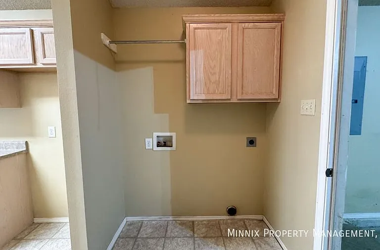 7514 Paris Ave — Photo 14