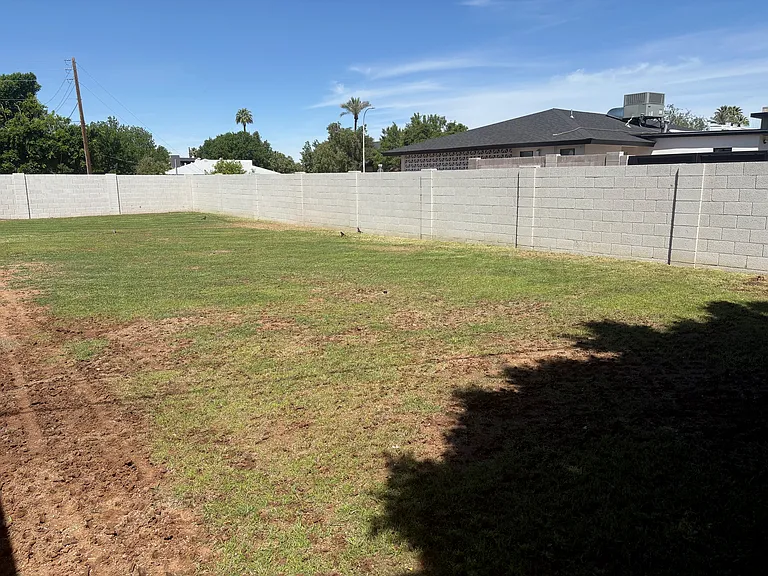 4402 E Mitchell Dr — Photo 29