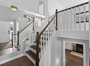 240 SW Riverbrook Way SE, Calgary, AB T2C3S8