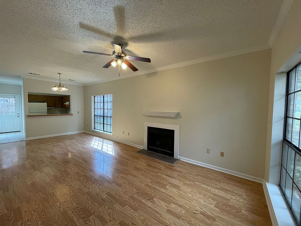 2817 S Roth Ave APT D, Gonzales, LA 70737 | Zillow