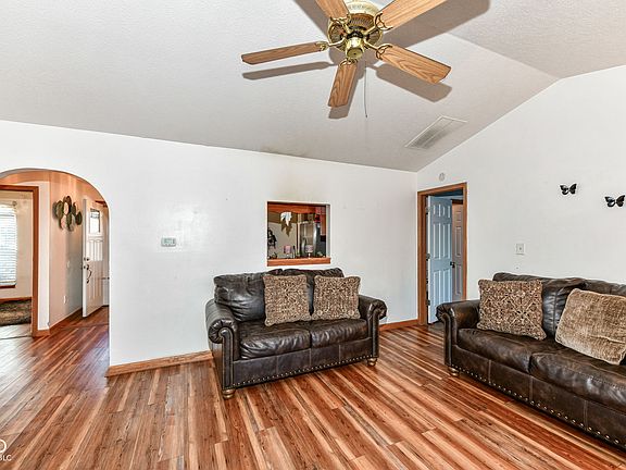 4th image of 2217 Goldeneye Cir