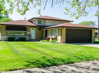 15816 Dante Dr, South Holland, IL
