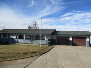 906 Bailey St, Stratton, NE 69043