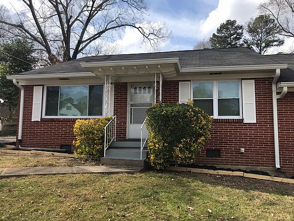 2nd image of 923A Belvoir Ave #A