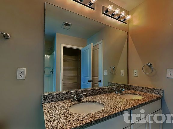 5th image of 210 Coventry Ct