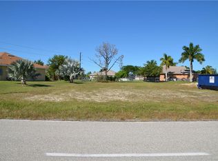 811 Vogiantzis Pkwy, Cape Coral, FL 33909
