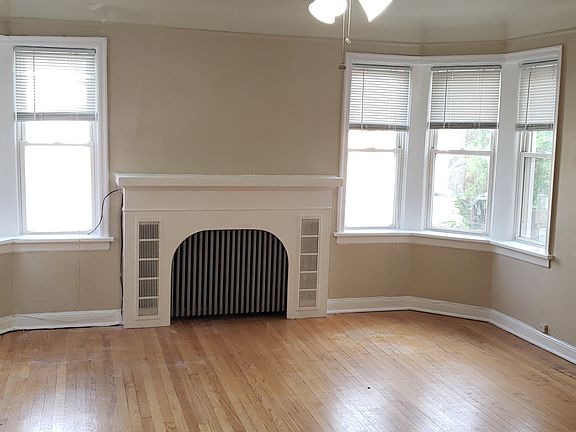 2nd image of 1818 Oak Park Ave APT 1