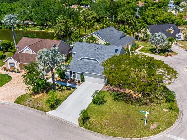 15200 Cricket Ln, Fort Myers, FL 33919