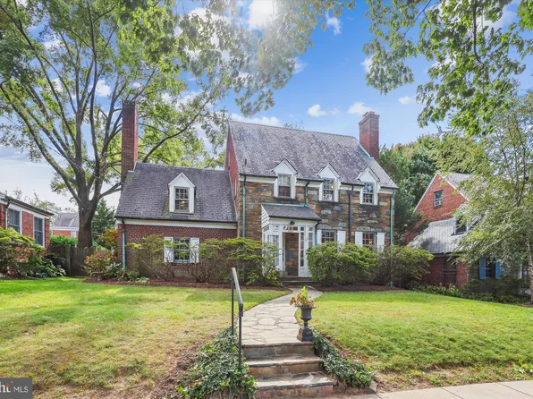 4330 Warren St NW, Washington, DC 20016