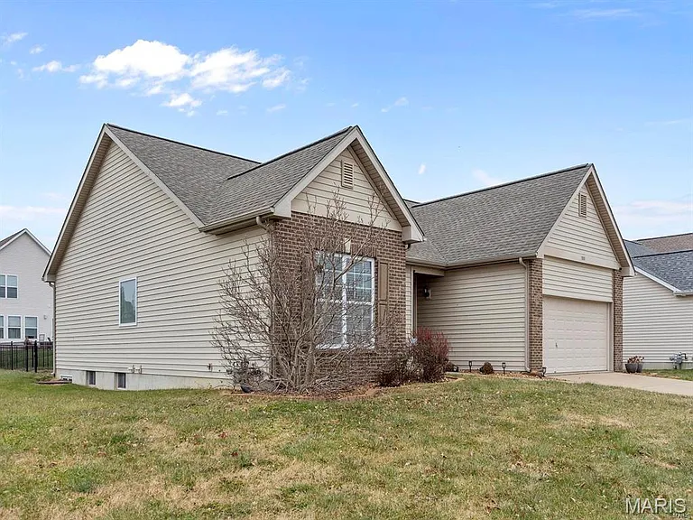1001 Hawkridge Run — Photo 3