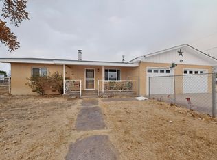 15 Whitehouse Rd, Los Lunas, NM 87031