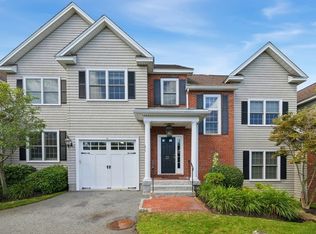 900 Lynnfield St UNIT 33, Lynnfield, MA 01940