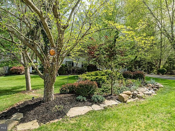 5th image of 1413 Hampton Dr
