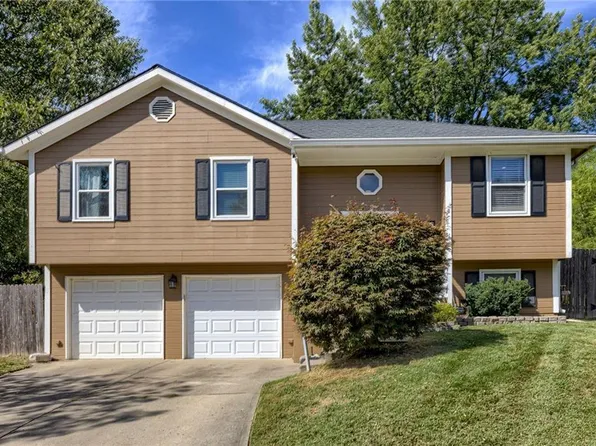7404 N Farley Ave, Kansas City, MO 64158