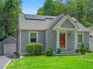 224 Woodbury Rd, Huntington, NY 11743