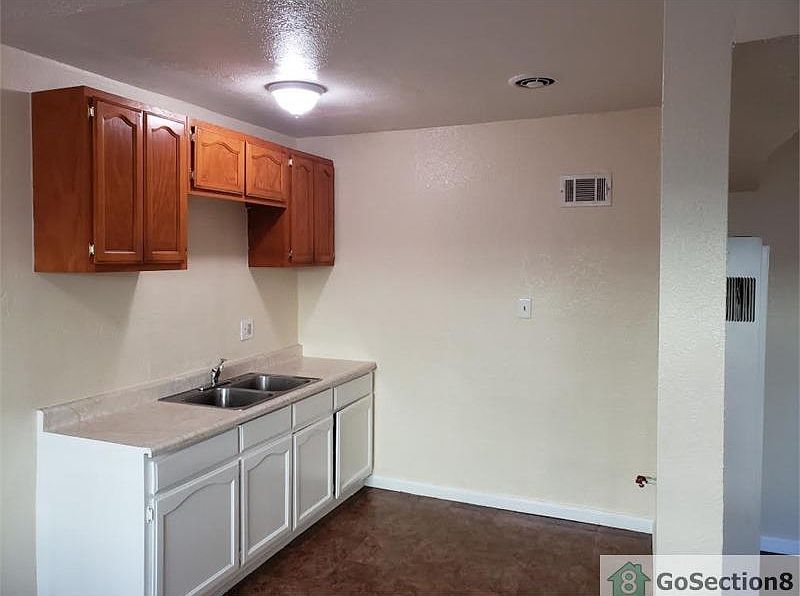2nd image of 1323 W 99th St #2