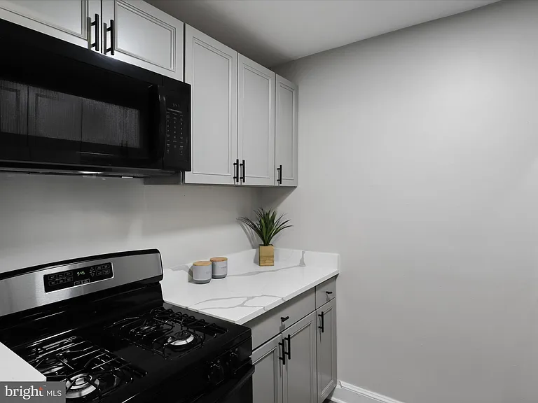 2608 Arlington Blvd — Photo 14