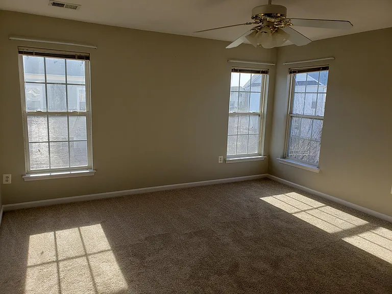 1006 Hoke Ln — Photo 14