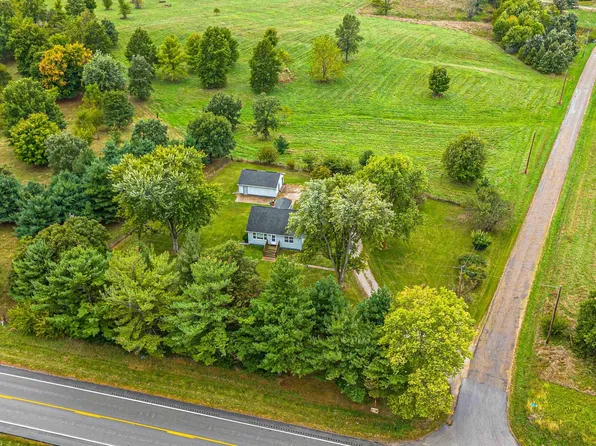 1029 State Route 121, Lincoln, IL 62656