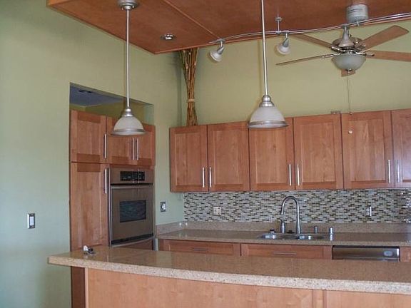 Kitchen double wall ovens