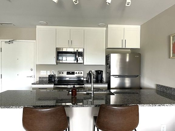 5th image of 404 Carl Smith St #305