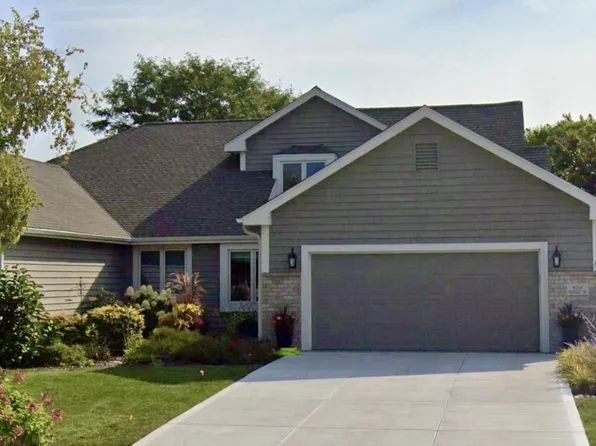 W264N2062 Deer Haven COURT #2, Pewaukee, WI 53072
