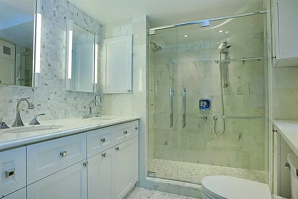 Sold by Corcoran | media 21