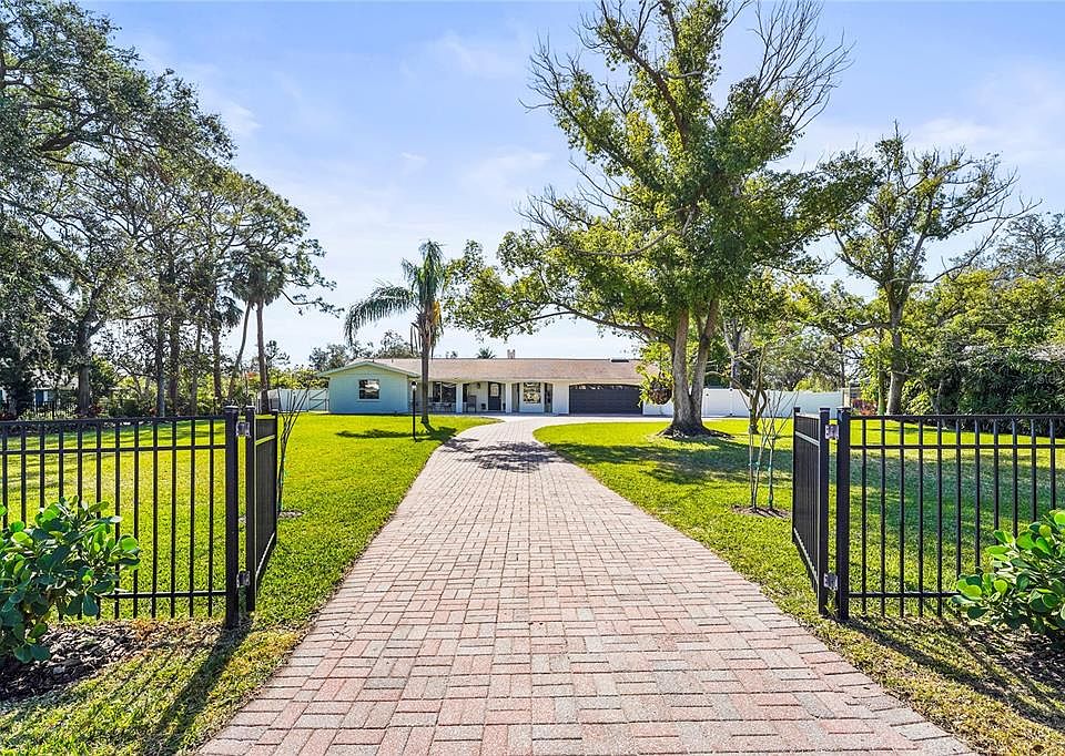 1st image of 504 68TH AVENUE DRIVE W