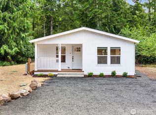 1121 E Lakeshore Dr W, Shelton, WA