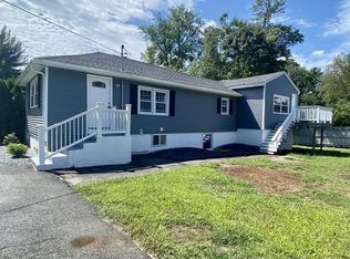 11 McEvoy Rd, Tewksbury, MA 01876