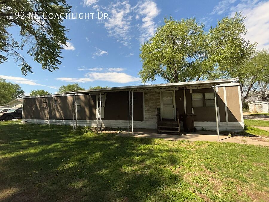 1st image of 192 NE Coachlight Dr