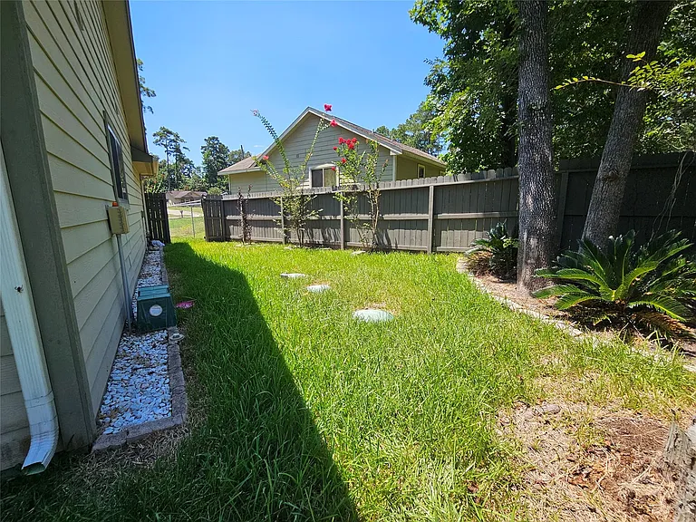 10761 Royal Terrell Dr — Photo 34