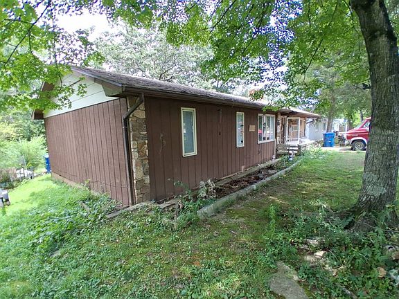 3rd image of 755 Shadowrock Dr